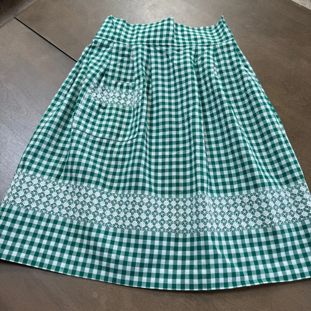 VNTG Green White Gingham Check Apron Shabby Chic Cottagecore Hostess Lace Trim